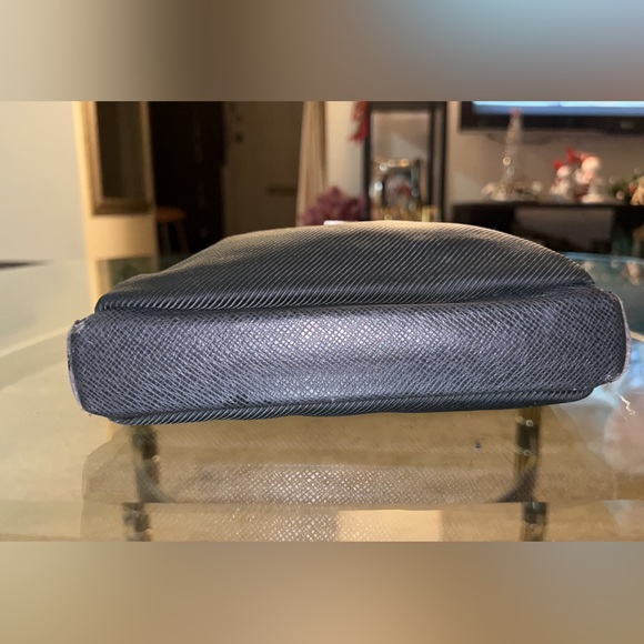 Louis Vuitton Taiga Leather and Canvas Crossbody - Picture 9 of 16